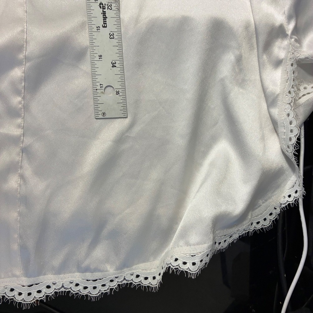 Victoria Secret Cream Kimono with Lace Trim Sleeve Women M/L - Picture 6 of 8